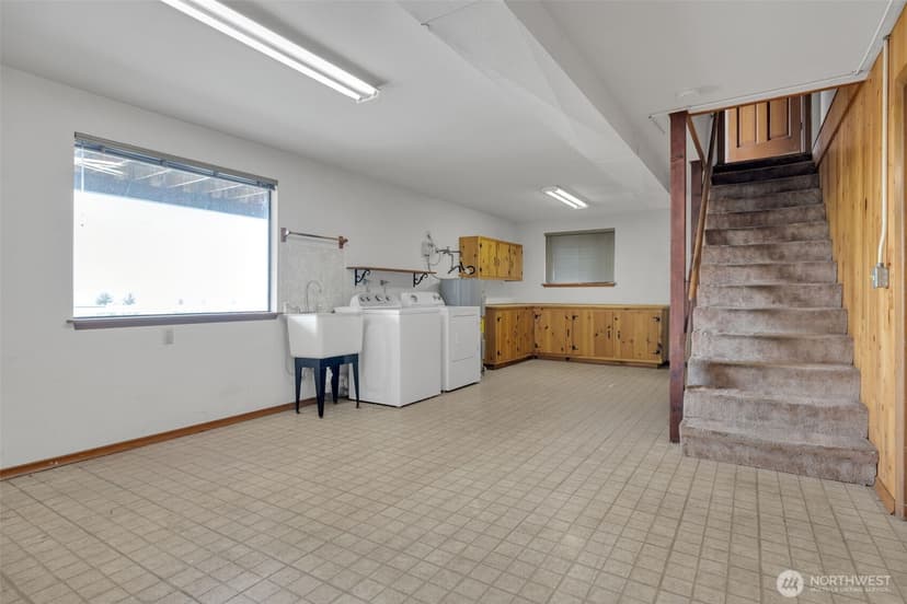 Property photo for 5714 Sealawn Avenue NE, Tacoma photo 16