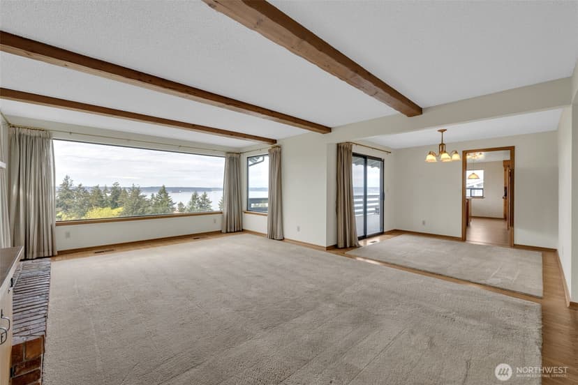 Property photo for 5714 Sealawn Avenue NE, Tacoma photo 8