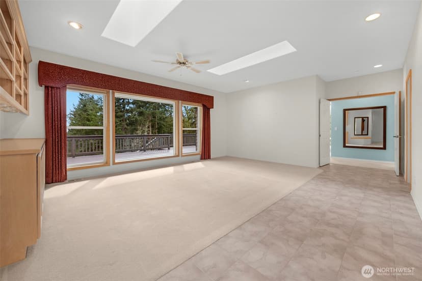 Property photo for 6733 115th Street NW, Marysville photo 8