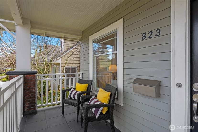 Property photo for 823 NE 58th Street, Seattle photo 3