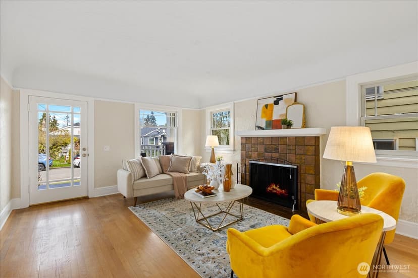 Property photo for 823 NE 58th Street, Seattle photo 4