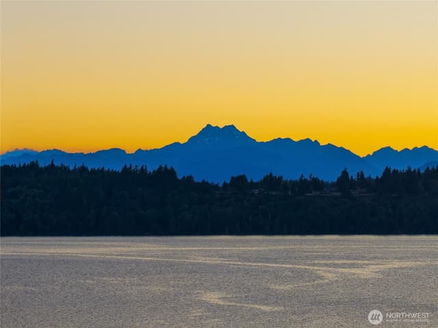 Property photo for 12145 Arrow Point Loop NE, Bainbridge Island photo 4
