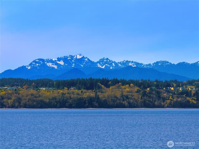 Property photo for 12145 Arrow Point Loop NE, Bainbridge Island photo 2