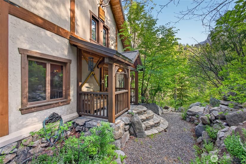 Property photo for 7150 Icicle Rd, Leavenworth photo 3