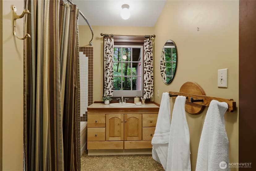 Property photo for 7400 Island Center Road NE, Bainbridge Island photo 18