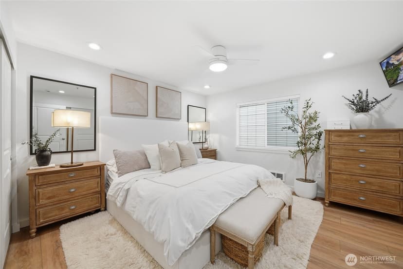 Property photo for 25025 SE Klahanie Boulevard #K101, Sammamish photo 12