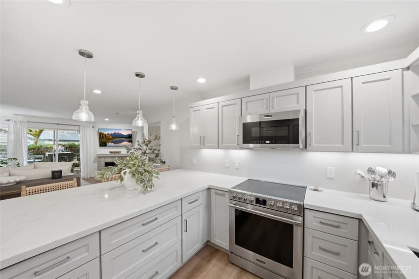 Property photo for 25025 SE Klahanie Boulevard #K101, Sammamish photo 9