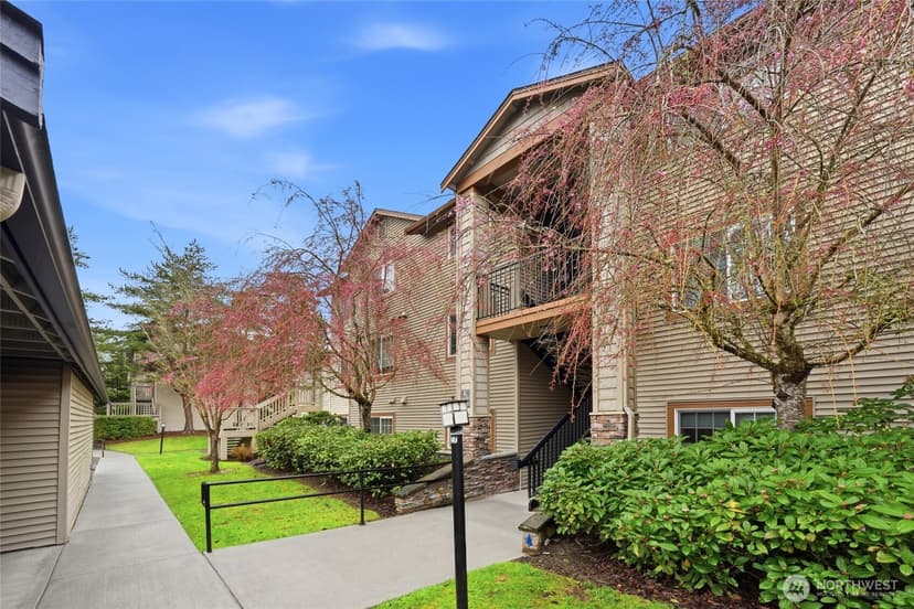 Property photo for 25025 SE Klahanie Boulevard #K101, Sammamish photo 26