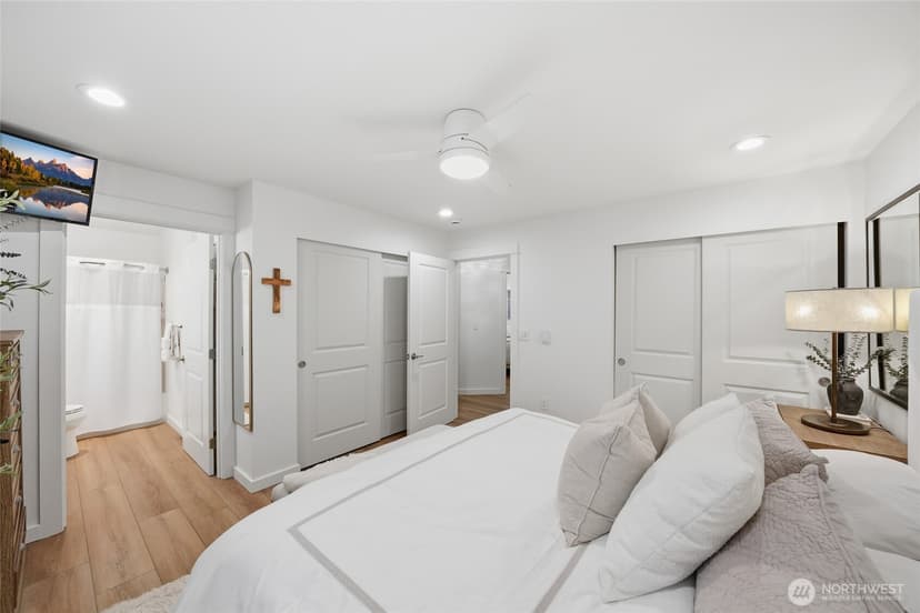 Property photo for 25025 SE Klahanie Boulevard #K101, Sammamish photo 13
