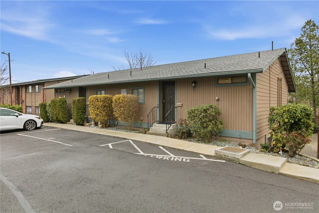 Property photo for 13704 37th Avenue S #59, Tukwila photo 3