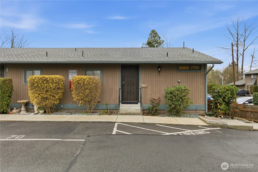 Property photo for 13704 37th Avenue S #59, Tukwila photo 2