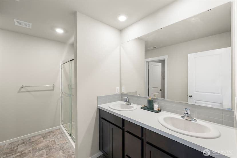 Property photo for 731 NE Cabot Lane, Bremerton photo 6