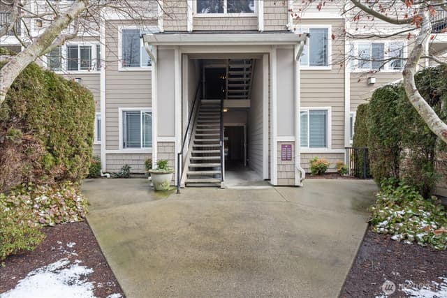 Property photo for 107 164th Street S #3-402, Bothell photo 2