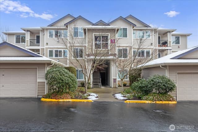 Property photo for 107 164th Street S #3-402, Bothell