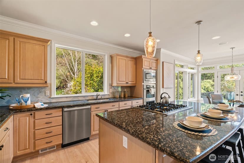 Property photo for 18212 85th Place W, Edmonds photo 13