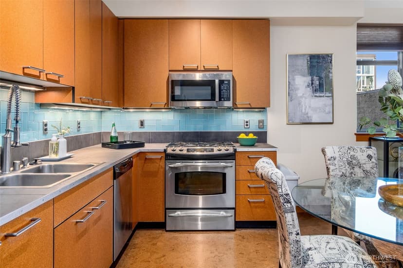 Property photo for 1414 12th Avenue #406, Seattle photo 10