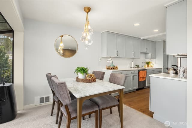 Property photo for 507 Howe Street #A, Seattle photo 5