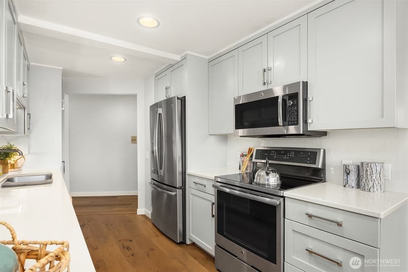Property photo for 507 Howe Street #A, Seattle photo 7