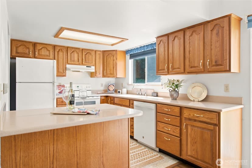 Property photo for 1059 NE Regal Court, Bremerton photo 10