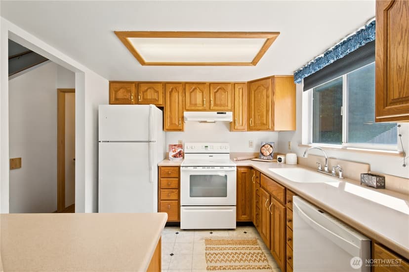 Property photo for 1059 NE Regal Court, Bremerton photo 11