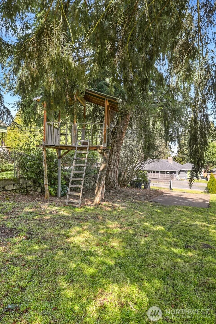 Property photo for 1257 S 116th Street, Burien photo 33
