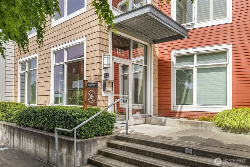 Property photo for 180 Harbor Square Loop NE #B421, Bainbridge Island photo 3