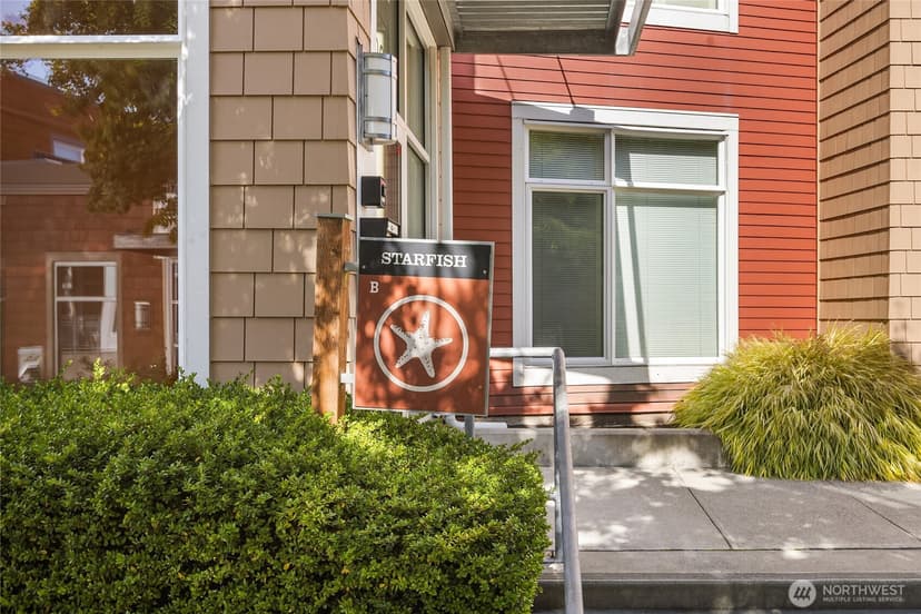 Property photo for 180 Harbor Square Loop NE #B421, Bainbridge Island photo 24