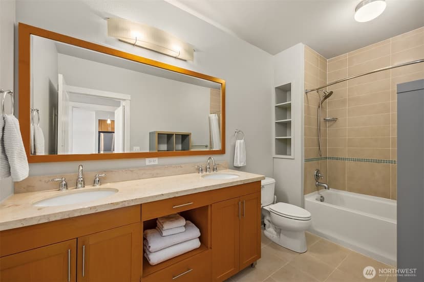 Property photo for 180 Harbor Square Loop NE #B421, Bainbridge Island photo 14