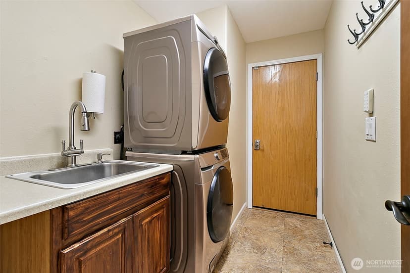 Property photo for 1312 203rd Avenue E, Lake Tapps photo 9
