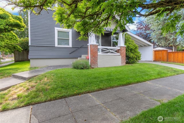 Property photo for 864 S Fife Street, Tacoma photo 4