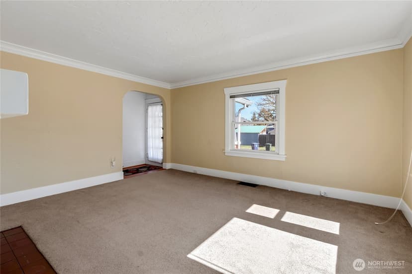 Property photo for 864 S Fife Street, Tacoma photo 8