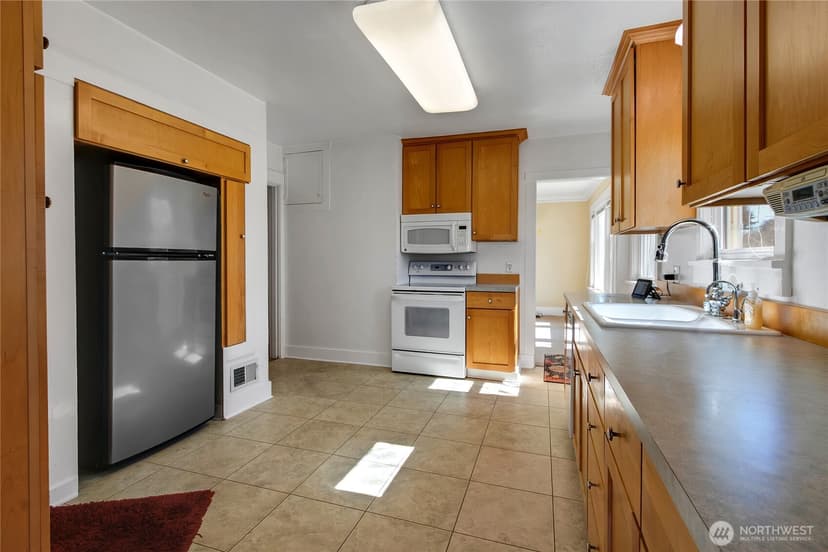 Property photo for 864 S Fife Street, Tacoma photo 10