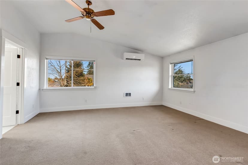 Property photo for 864 S Fife Street, Tacoma photo 15
