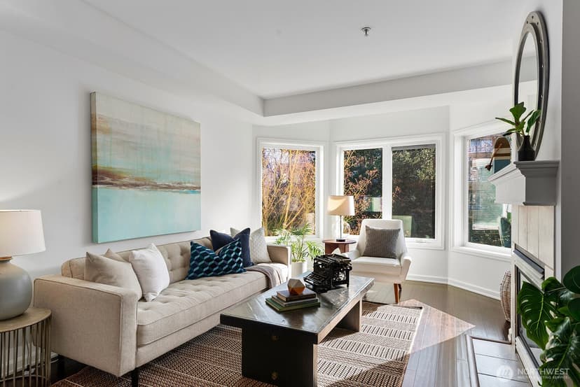 Property photo for 4847 California Avenue SW #402, Seattle photo 6