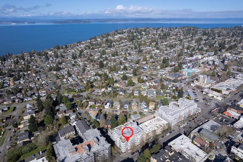 Property photo for 4847 California Avenue SW #402, Seattle photo 21
