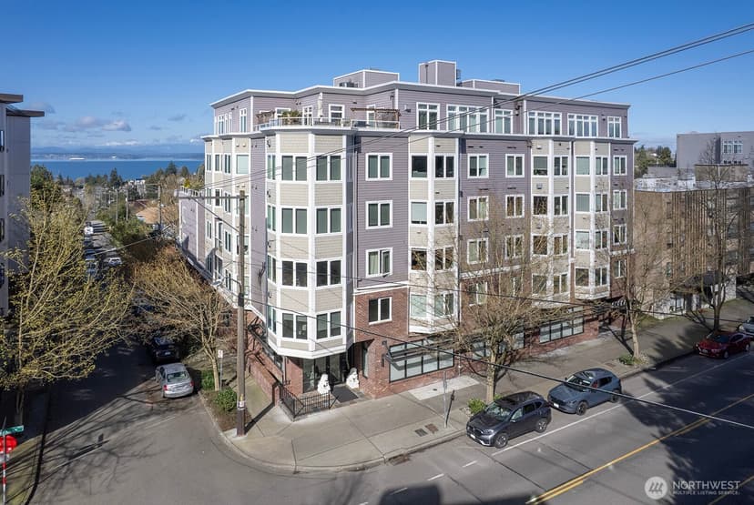 Property photo for 4847 California Avenue SW #402, Seattle photo 23