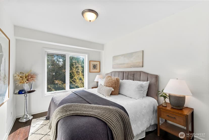 Property photo for 4847 California Avenue SW #402, Seattle photo 13