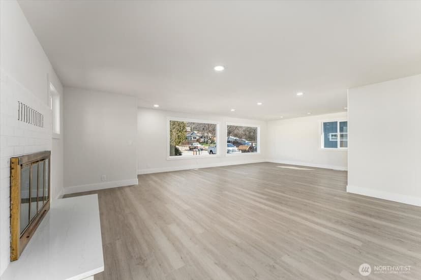 Property photo for 916 E Johnson Avenue, Chelan photo 17