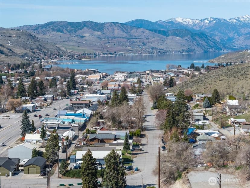 Property photo for 916 E Johnson Avenue, Chelan photo 33