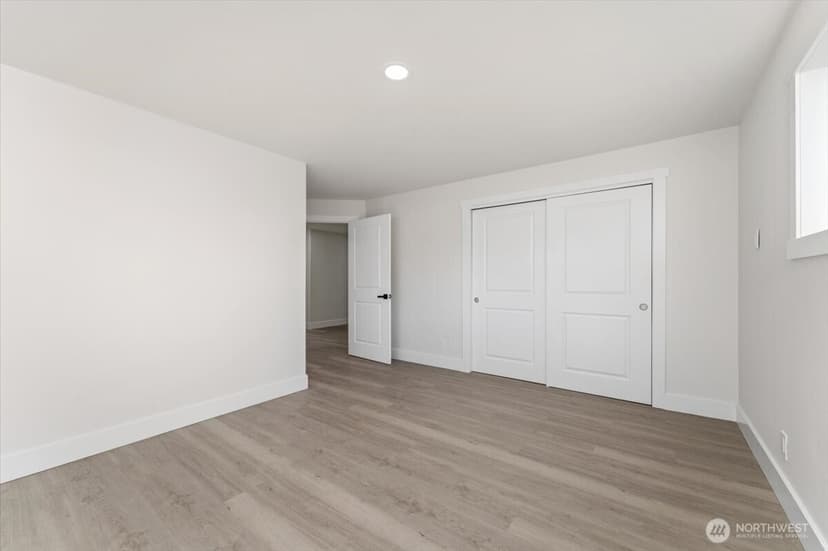 Property photo for 916 E Johnson Avenue, Chelan photo 25