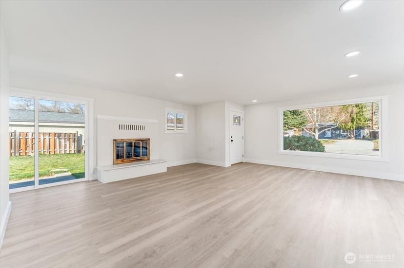 Property photo for 916 E Johnson Avenue, Chelan photo 16
