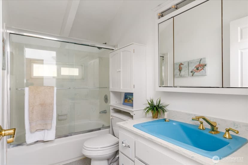 Property photo for 2185 Eastpoint Drive, Langley photo 14