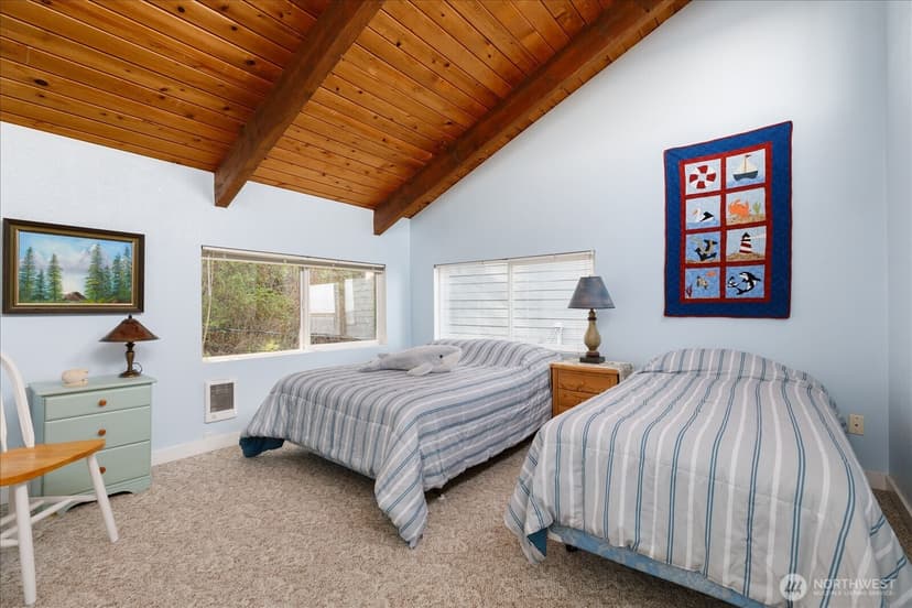 Property photo for 2185 Eastpoint Drive, Langley photo 12