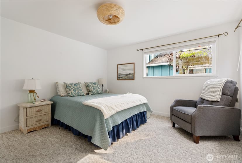 Property photo for 2185 Eastpoint Drive, Langley photo 9
