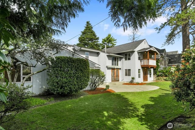 Property photo for 4719 NE Park Place, Seattle photo 3