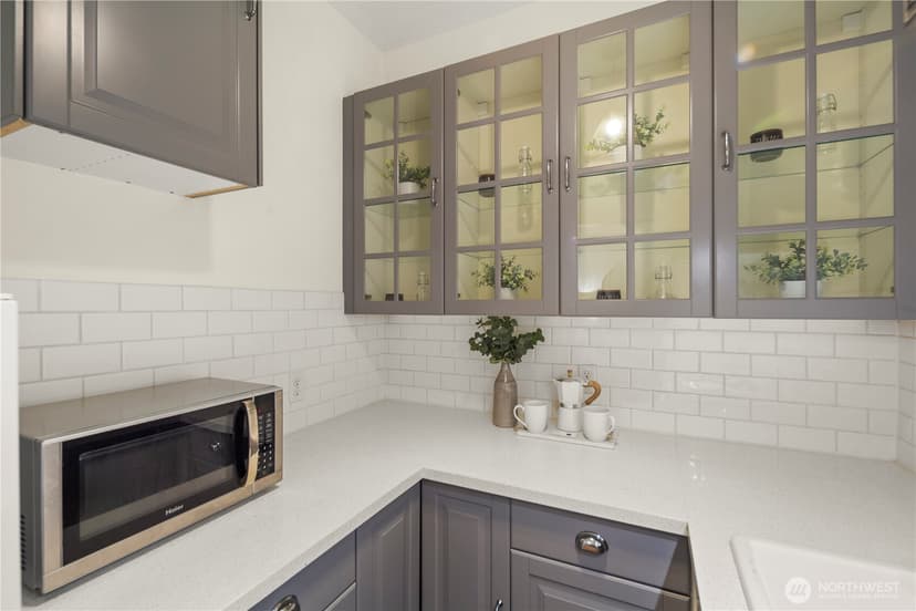 Property photo for 1726 15th Avenue #14, Seattle photo 12