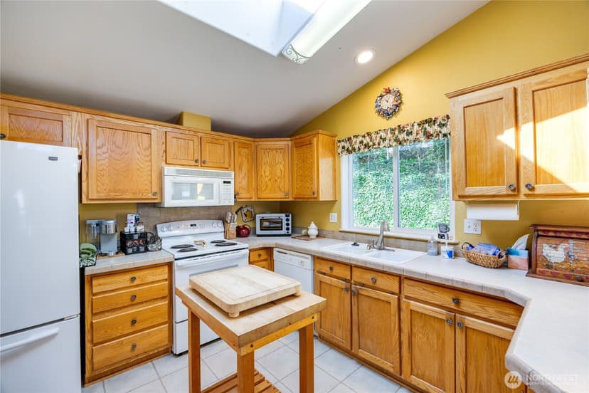 Property photo for 600 NE Lincoln Rd #35, Poulsbo photo 12