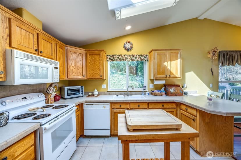 Property photo for 600 NE Lincoln Rd #35, Poulsbo photo 11