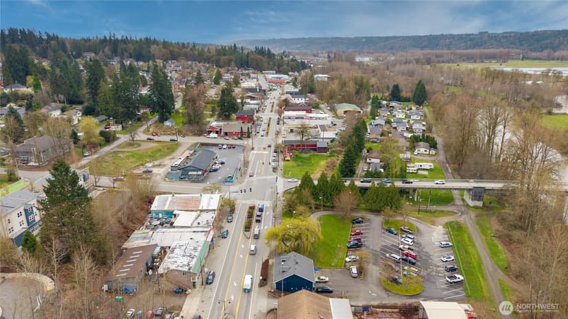 Property photo for 16019 2nd Avenue NE, Duvall photo 33