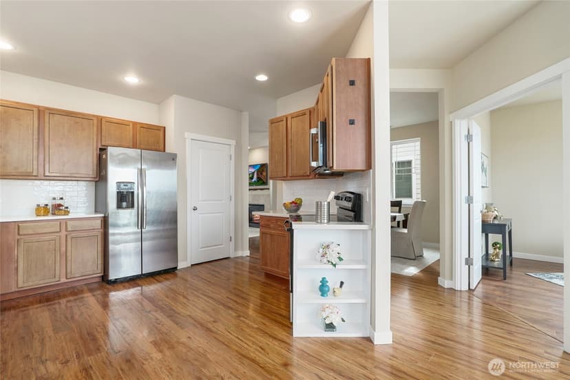 Property photo for 16019 2nd Avenue NE, Duvall photo 10